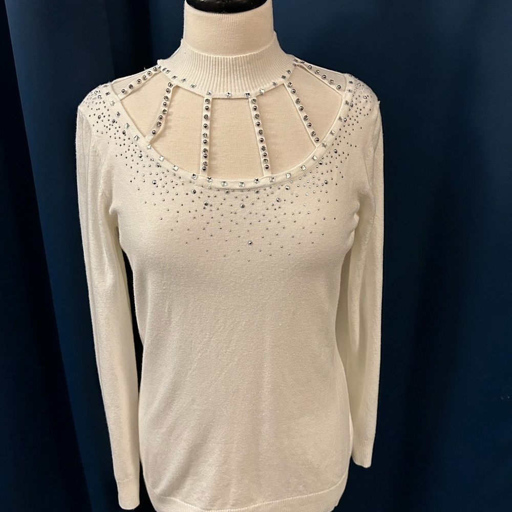 ❄️Embellished White Sweater❄️